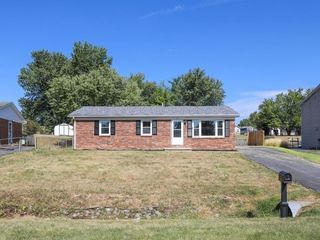 Foreclosed Home - 33 MIDVALE DR, 24482