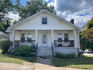 Foreclosed Home - 211 HOOD ST, 24501