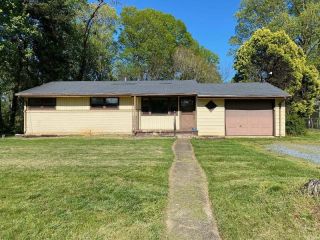 Foreclosed Home - 1207 Lakeview Dr, 24502