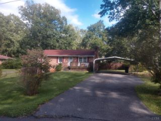 Foreclosed Home - 1008 LAKEVIEW DR, 24502