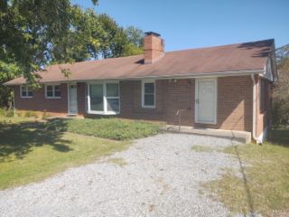 Foreclosed Home - 3545 WARDS RD, 24517