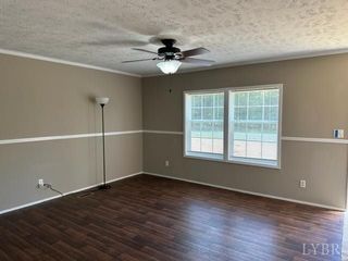 Foreclosed Home - 995 ROBINSON RD, 24522