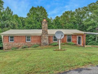 Foreclosed Home - 1677 POWELL SCHOOL RD, 24526
