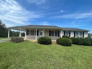 Foreclosed Home - 1550 DRY BRIDGE RD, 24531