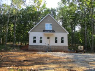 Foreclosed Home - 190 HAWKINS RD, 24550