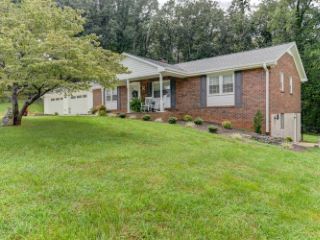Foreclosed Home - 115 HOLLYBERRY DR, 24557