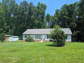Foreclosed Home - 1035 CHESTNUT CREEK RD, 24558