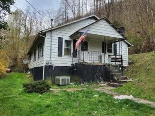 Foreclosed Home - 1256 DEEL FORK RD, 24614