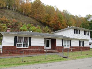 Foreclosed Home - 1801 PINE CREEK RD, 24649