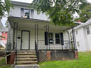 Foreclosed Home - 832 AUGUSTA ST, 24701