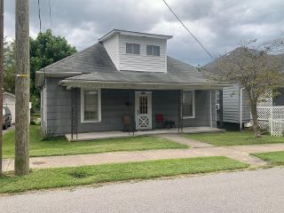 Foreclosed Home - 1109 HARRISON ST, 24740