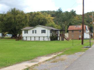 Foreclosed Home - 113 6TH ST, 24954