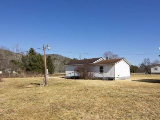 Foreclosed Home - 204 8TH AVE, 24986