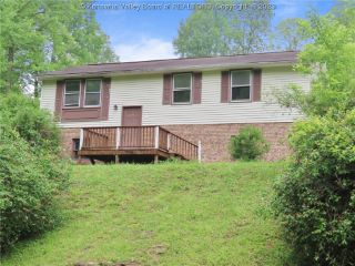Foreclosed Home - 127 WINTHROP LN, 25045