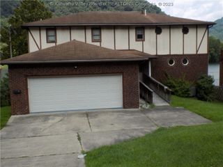 Foreclosed Home - 46 4TH AVE, 25136
