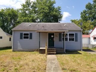 Foreclosed Home - 905 Kanawha Ave, 25143