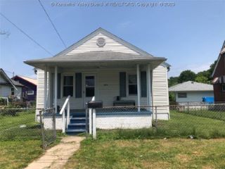Foreclosed Home - 1829 18TH ST, 25143