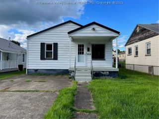 Foreclosed Home - 2604 MONROE AVE, 25177