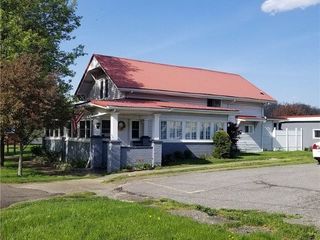 Foreclosed Home - 303 COURT ST N, 25271