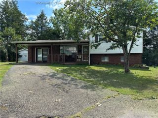 Foreclosed Home - 300 PINE CREST LN, 25271