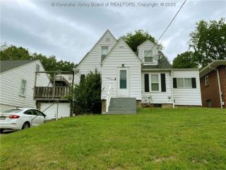 Foreclosed Home - 227 STAUNTON AVE, 25303