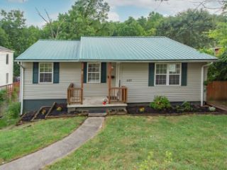 Foreclosed Home - 697 FOREST CIR, 25303