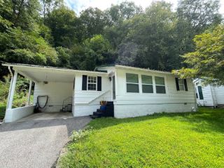Foreclosed Home - 838 SOUTH PARK RD, 25304