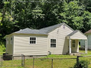 Foreclosed Home - 1016 ASPEN RD, 25304