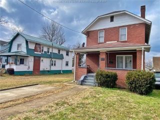 Foreclosed Home - 907 THOMPSON ST, 25311