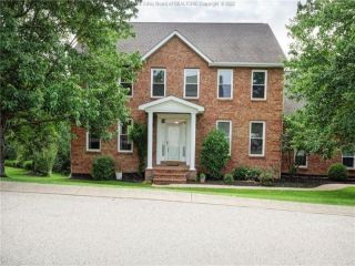 Foreclosed Home - 33 PINNACLE DR, 25311
