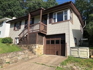 Foreclosed Home - 706 MOORLAND DR, 25311