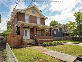 Foreclosed Home - 1526 LEE ST E, 25311