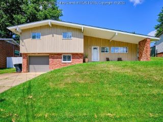 Foreclosed Home - 2015 HUBER RD, 25314