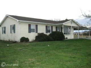 Foreclosed Home - 125 BREEZE HILL LN, 25405
