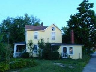 Foreclosed Home - 402 SAMUEL ST, 25438