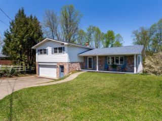 Foreclosed Home - 3021 SANSOM CT, 25541