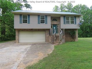 Foreclosed Home - 2 MISTY VALLEY LN, 25541