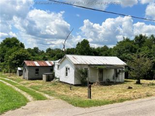 Foreclosed Home - 687 LUCAS LN, 25550
