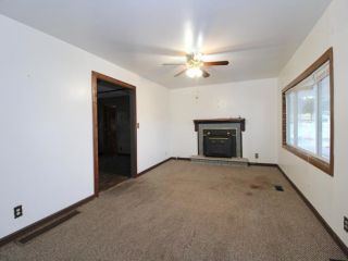 Foreclosed Home - 186 Ferry St, 25555