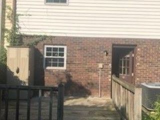 Foreclosed Home - 113 GREENBRIER HLS, 25560