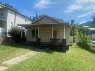 Foreclosed Home - 408 BISHOP ST, 25661