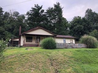 Foreclosed Home - 4900 CAMP BRANCH RD, 25701