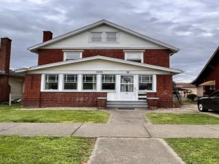 Foreclosed Home - 2526 COLLIS AVE, 25703