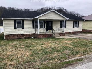 Foreclosed Home - 2846 Maple Ln, 25704