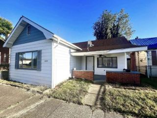 Foreclosed Home - 1315 JACKSON AVE, 25704