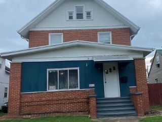 Foreclosed Home - 1022 MONROE AVE, 25704