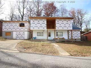 Foreclosed Home - 211 STILES DR, 25705