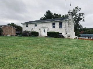 Foreclosed Home - 217 MILLSTONE DR, 25801