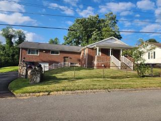 Foreclosed Home - 120 SMITH ST, 25801