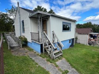 Foreclosed Home - 408 GREGORY ST, 25801